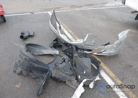 2005 Acura Rl 3.5 from USA, damaged, VIN JH4KB16555C015741